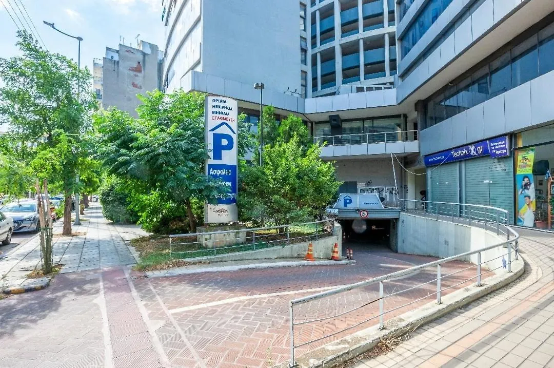 Railway Area Studio Parking Salonic 0*,  Grecia
